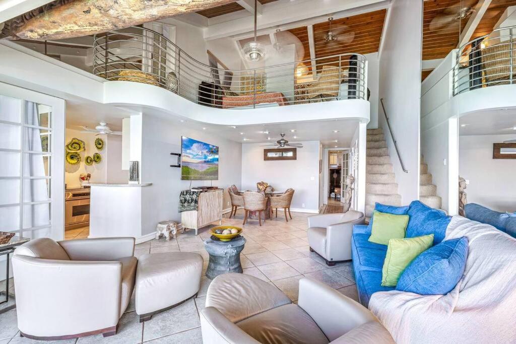 The Noniluna Two - Sleeps 9 Plus Pack N Play Lāhainā Exterior foto